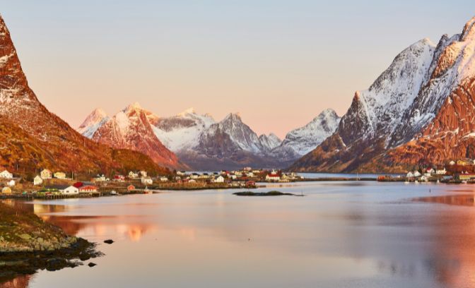 Uitzicht op de Noorse fjorden